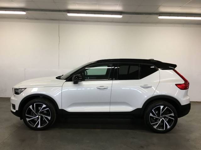 2020 Volvo XC40 2.0 B4P R DESIGN Pro 5dr Auto