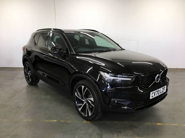 Volvo XC40 2.0 B4P R DESIGN Pro 5dr Auto Estate Petrol Black