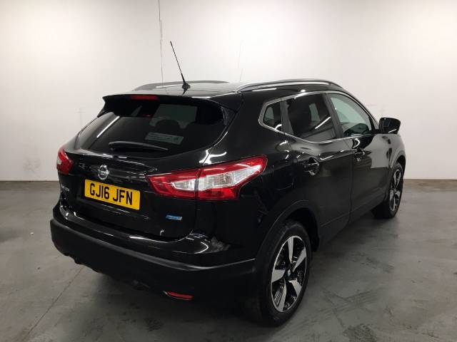 2016 Nissan Qashqai 1.5 dCi N-Connecta 5dr