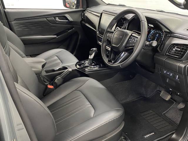 2026 Isuzu D-max 2.2 V-Cross Double Cab 4x4 Auto